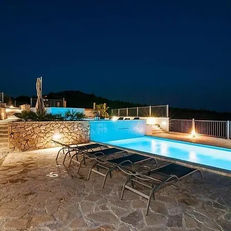 Camp Panorama With Pool * Drage