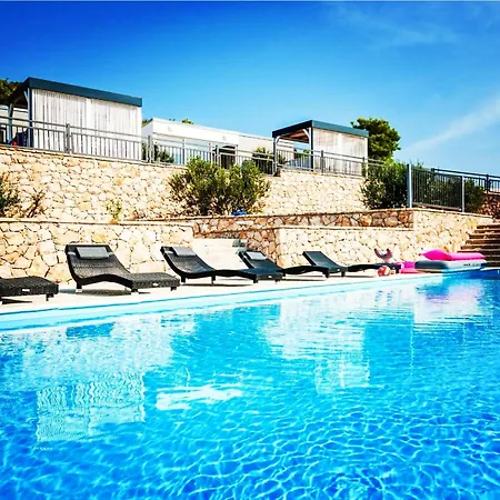 Camp Panorama With Pool Drage