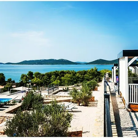 Camp Panorama With Pool Drage