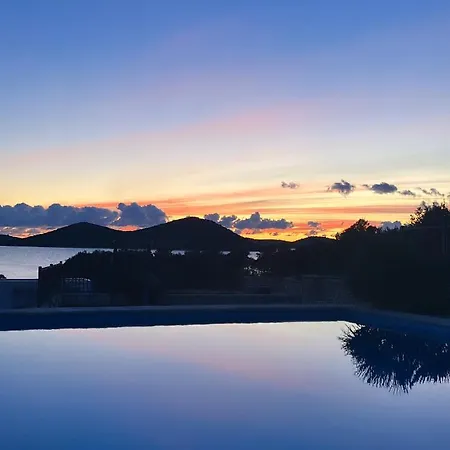 Camp Panorama With Pool