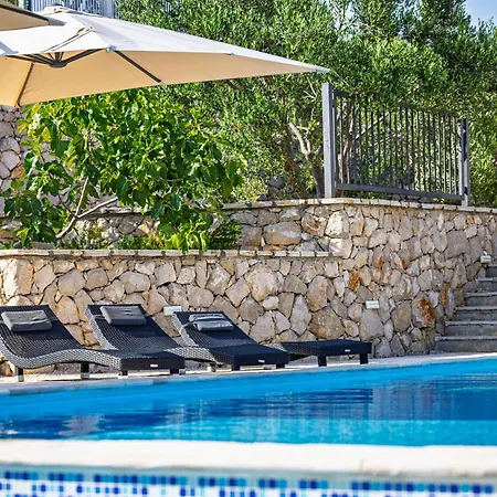 Kamp alanı Camp Panorama With Pool *