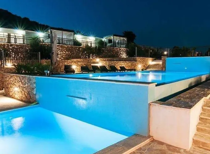 Kamp alanı Camp Panorama With Pool