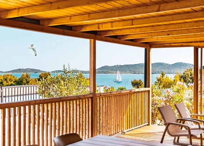 Camp Panorama With Pool Parque de Campismo Drage